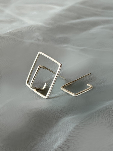 گوشواره “تو در تو”