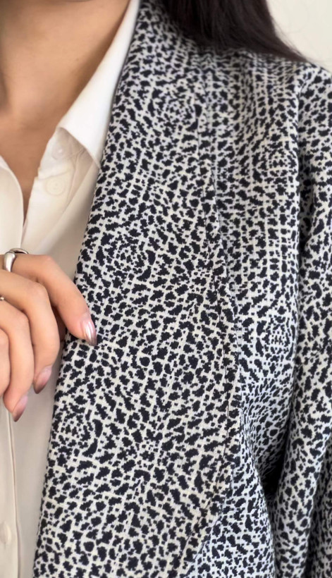 کت سرمهای طرح دار